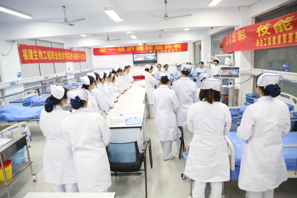 现场气氛热烈1-1