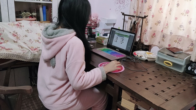 图片包含 人员, 室内, 墙壁, 地板描述已自动生成